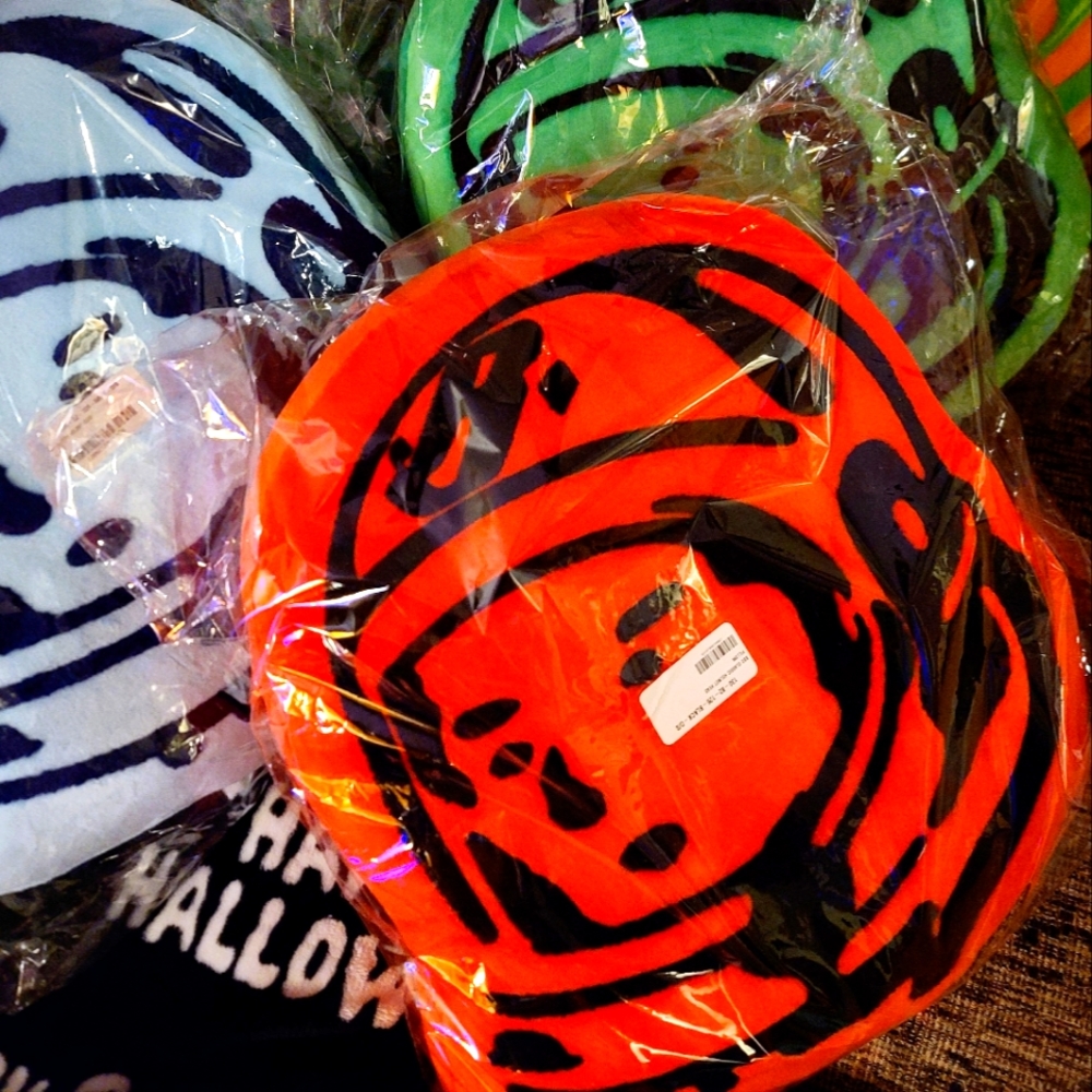 BBC Classic Helmet Head pillow